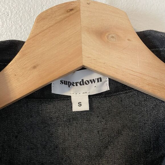 Revolve Superdown Dream Button Up Top Dark Denim Sz S - Picture 8 of 14